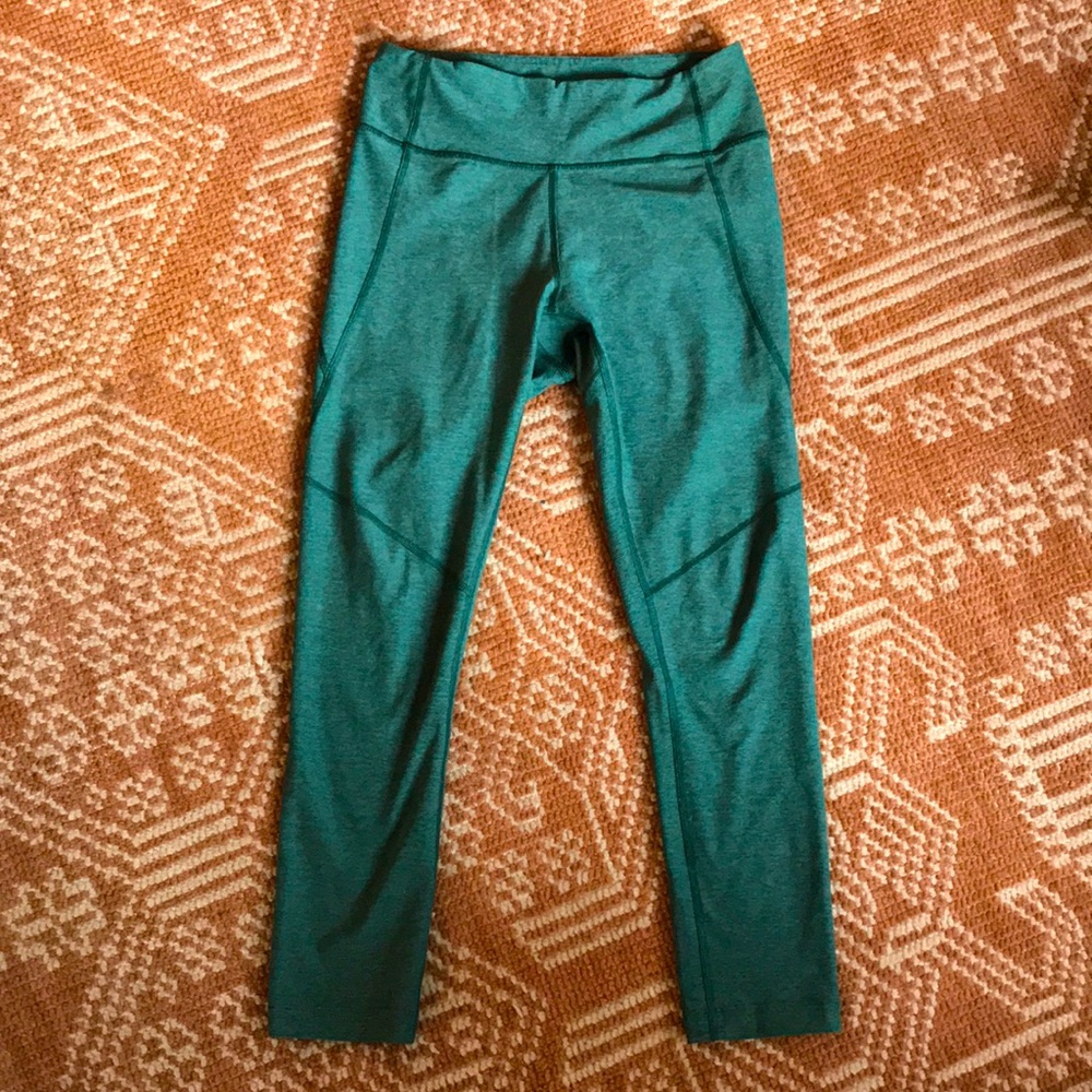 Outdoor voices 3/4 warmup leggings small